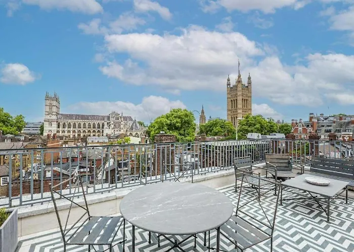Westminster Apartments By D'Montrio London