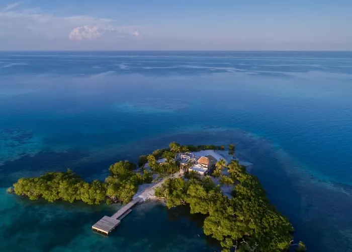 Gladden Private Island Villa Placencia