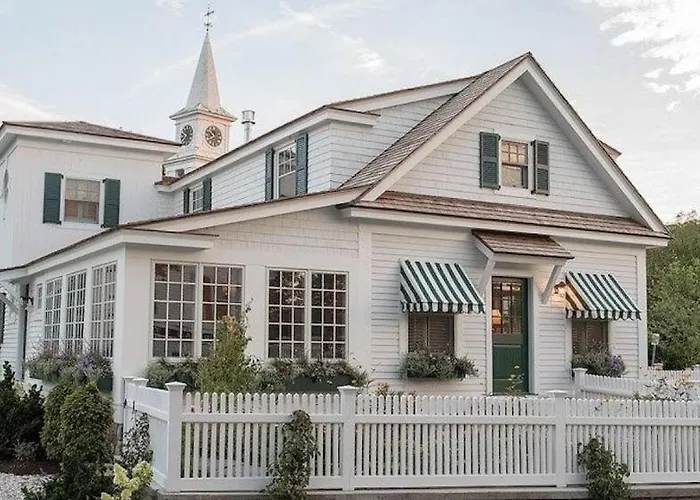 Captains Cottage 3 Bedroom 3,5 Bathroom In Cape Porpoise Kennebunkport