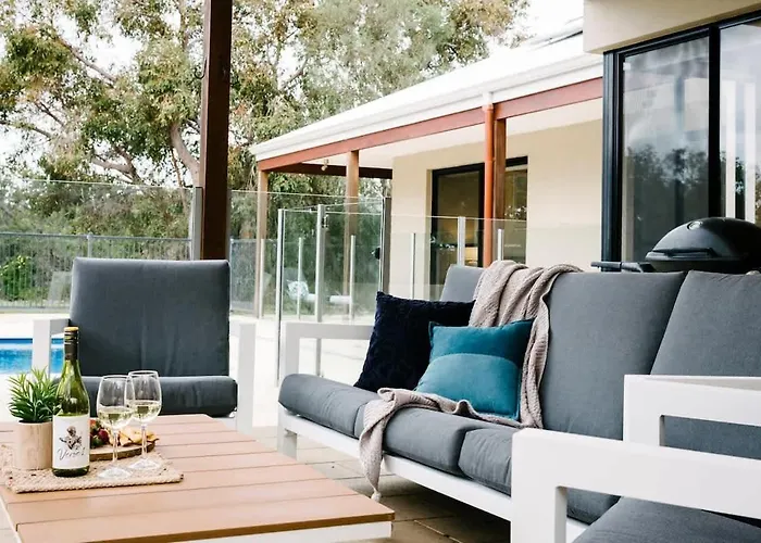 Blue Wren - Secluded Bushland Retreat With Pool Villa Margaret River