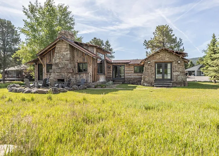Hobbit House Villa Big Sky