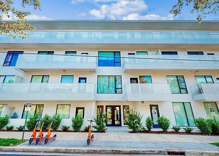 Illume 305 Villa Nashville