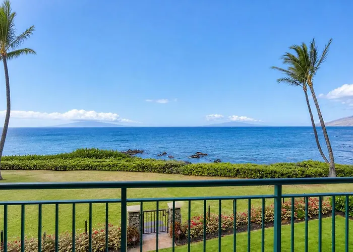 Punahoa Beach 201, Beautiful Renovation, Split Ac Kihei