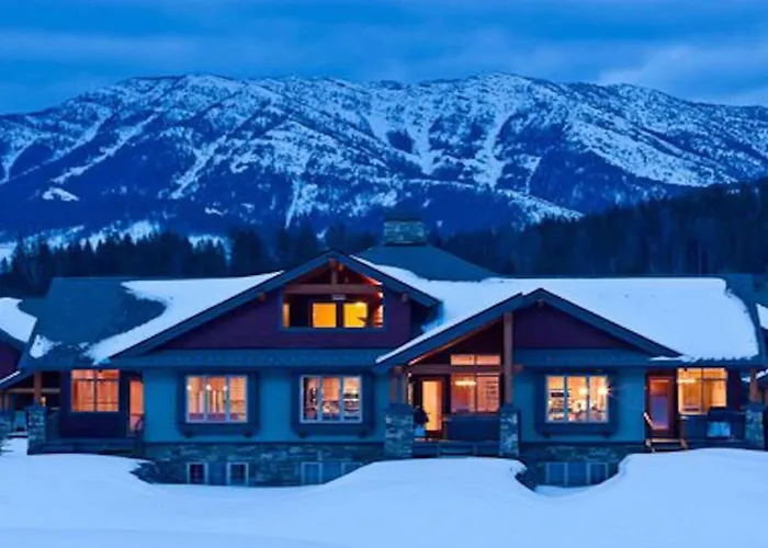 Pinnacle Ridge Chalets By Fernie Lodging Co