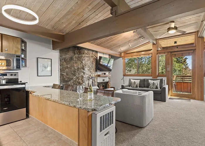 Laurelwood Condominiums 111 Snowmass Village