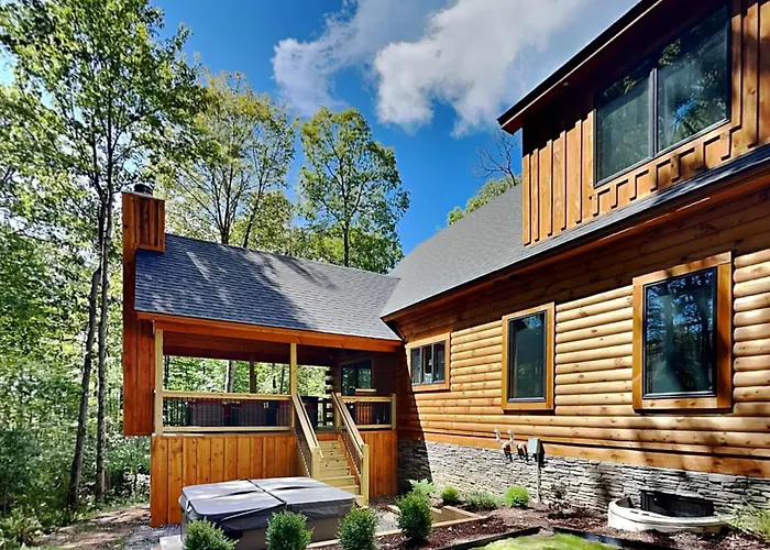 Black Diamond Lodge McHenry