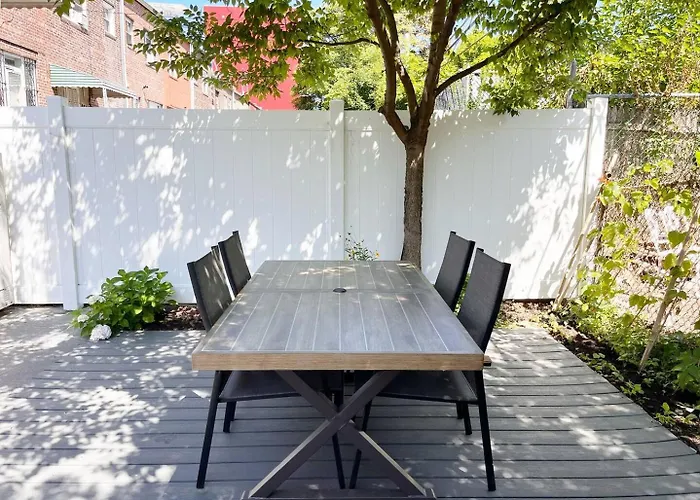Ample And Cozy Stay In Brooklyn New York