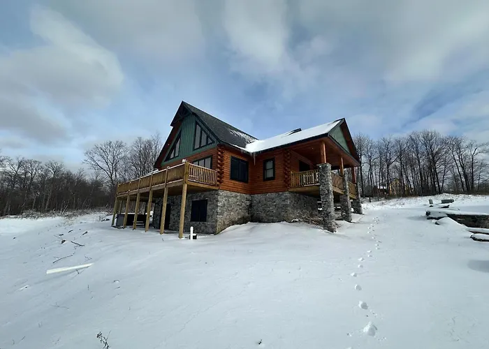 Mama Bear Lodge McHenry