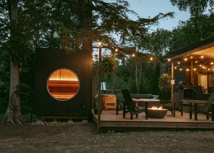 Wolegib Waterfront Retreat With Hot Tub Villa Huntsville