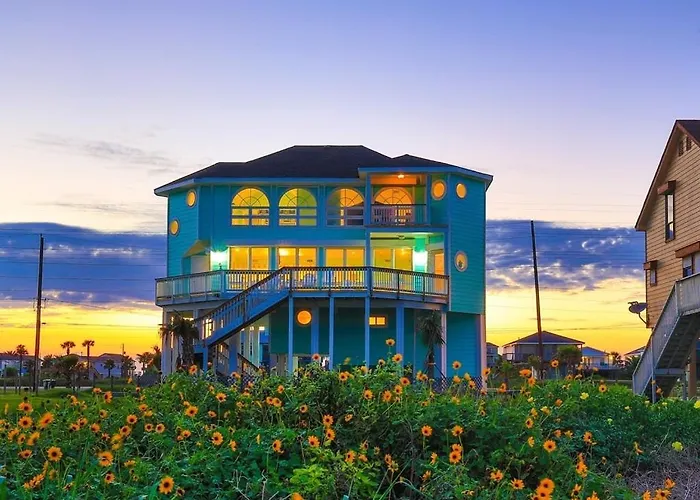 The Turtle House Is Beachfront And Boasts An Unobstructed View Galveston