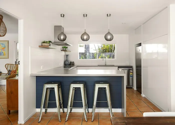 Modern Oasis In Noosa Heads Villa