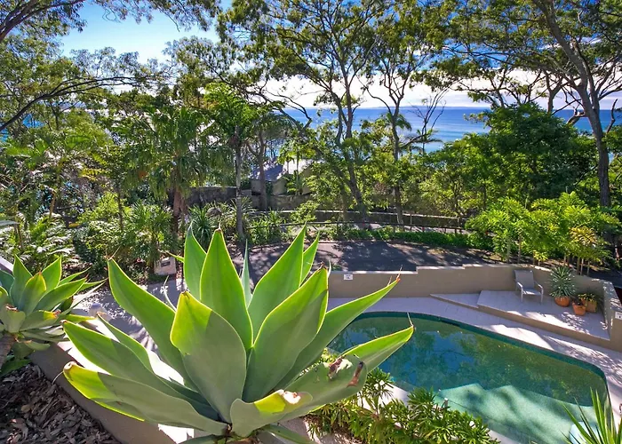 Cove Point 5 Stylish Cove Escape Villa Noosa Heads
