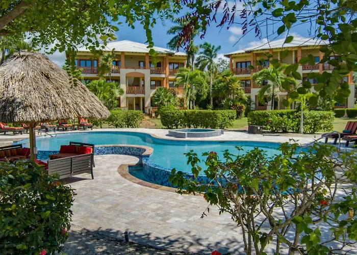 Beach Walkout Condo 112 3Br2Ba Sleeps 8 Placencia