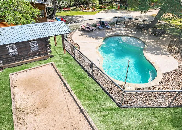 Wimberley Log Cabins Resort And Suites- Unit 1