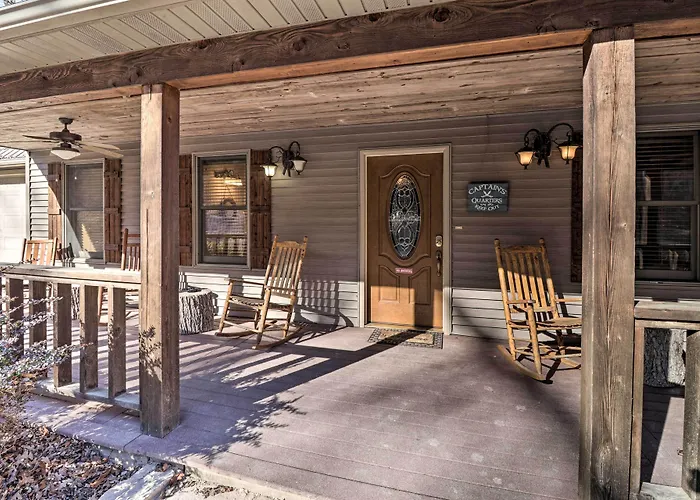 Beaver Lake Retreat W/ Game Room & Spacious Deck Rogers
