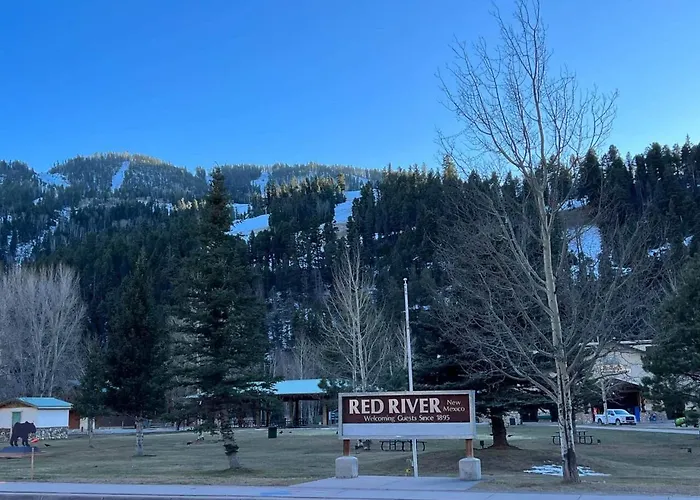 Bellamy'S Ski Haus Red River