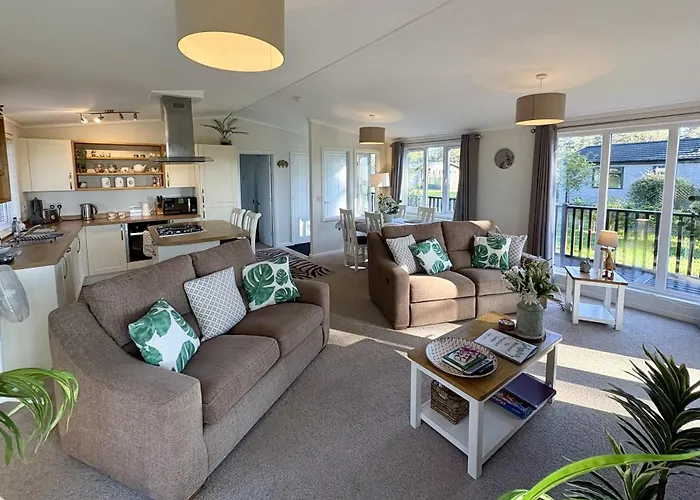 Hollicarrs - Woodland Lodge York