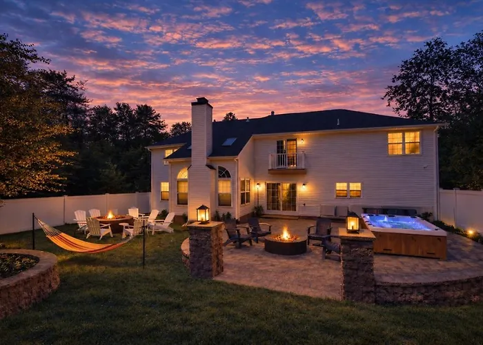 Luxury 5Br Retreat - Hot Tub - Game Room - 2 Fire Pits East Stroudsburg
