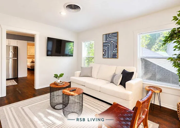 Comfy And Modern Holiday Lofts In Fw Fort Worth