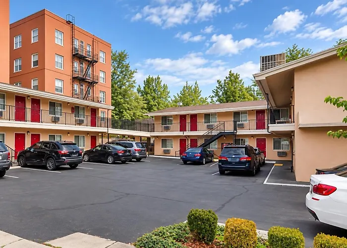 Econo Lodge Portland Downtown