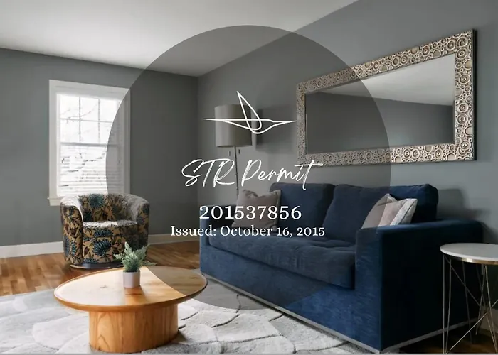 Modern Home Next To Vanderbilt Campus With Parking, Screened Porch & Workspace, Walk To Hillsboro Village, Fido & Pancake Pantry, Minutes To Music Row, 12 South & Broadway, Perfect For Families, Friends & University Visits Nashville