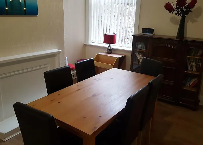 Blackpoolholidaylets Charles Street Villa