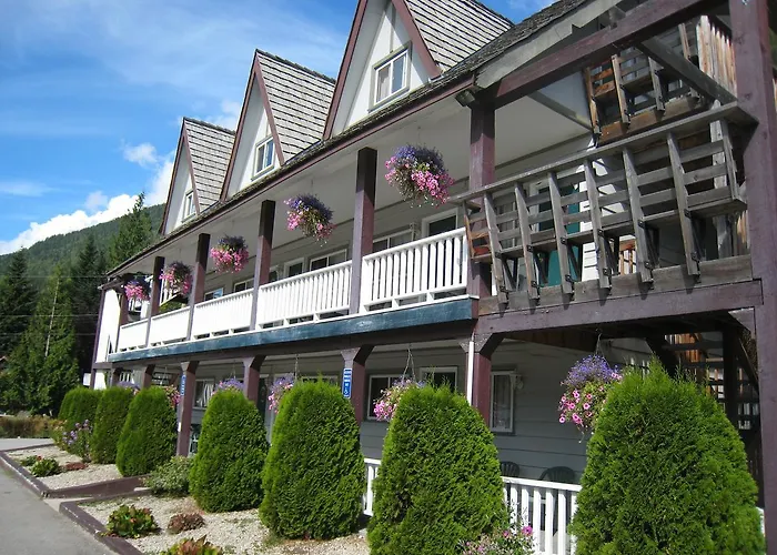 Peaks Lodge Revelstoke