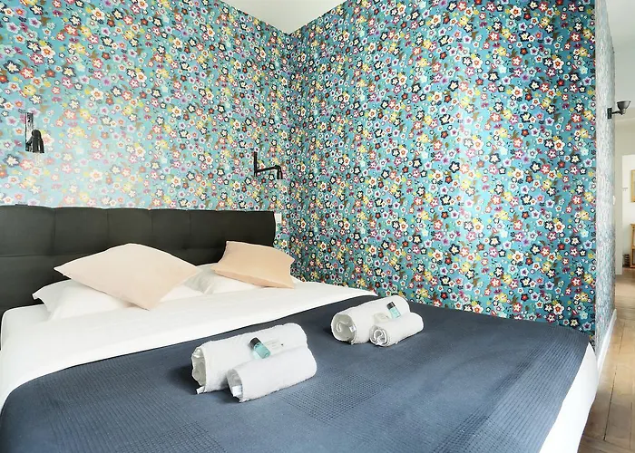 Rent A Room - Residence Meslay Paris