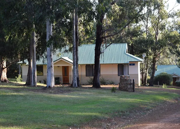 Bushy Lake Chalets Margaret River