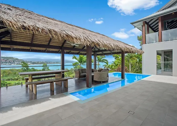 Mandalay Luxury Retreat Villa Airlie Beach