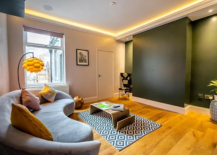 The Smart 27 Villa York