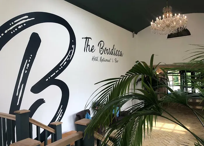 The Boudicca Hotel Caistor Hall Norwich