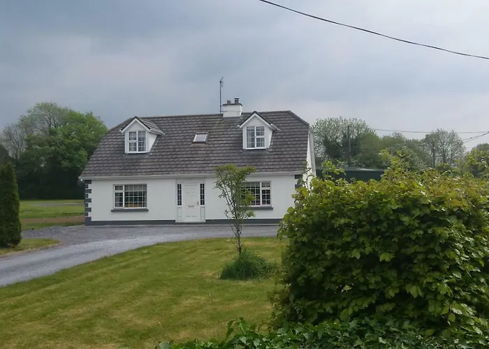 Cloonboo Lodge 9 Beds Sleeps 12 Galway