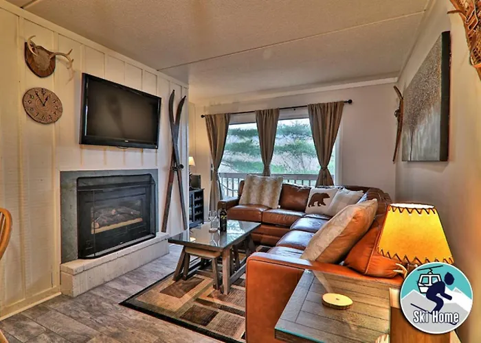 Centrally Located Two Bedroom Two Bathroom Ski Home Whiffletree I6 Killington