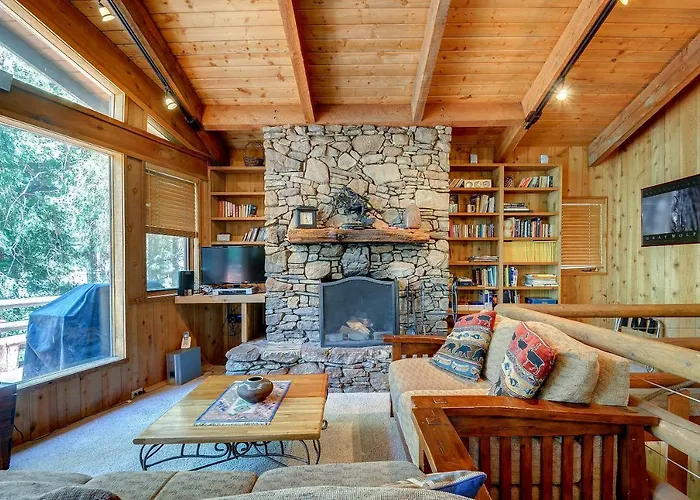 Tahquitz Rock Lodge Idyllwild