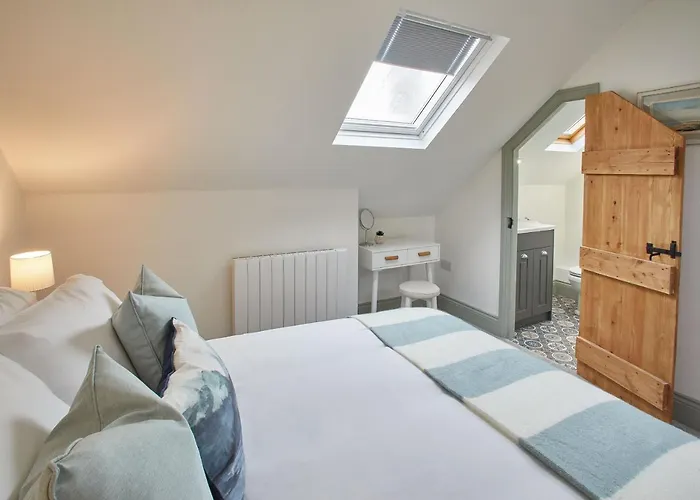 Host & Stay - Threadneedle Cottage Whitby