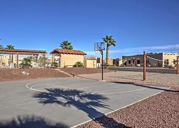 Rivers Edge Golf Condo With Beach Access And Patio! Needles