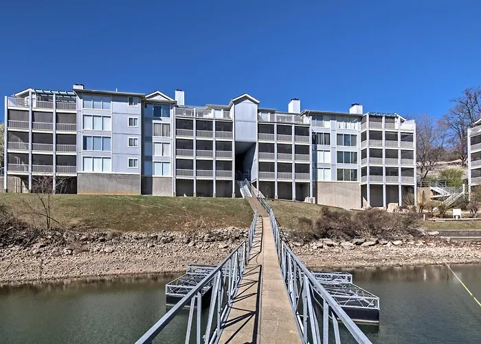 Luxe Lakeside Regatta Bay Getaway W/ Pool Access! Lake Ozark