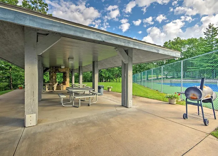 Luxe Lakeside Regatta Bay Getaway W/ Pool Access! Lake Ozark